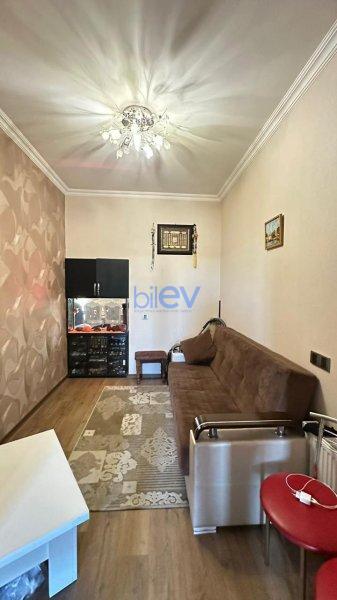 Satılır 6 otaqlı Köhnə Tikili  140m², Bakı