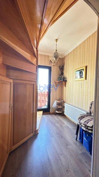 Satılır 6 otaqlı Köhnə Tikili  140m², Bakı
