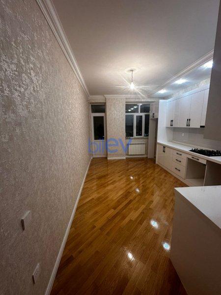 Satılır 3 otaqlı Yeni Tikili  105m², Bakı
