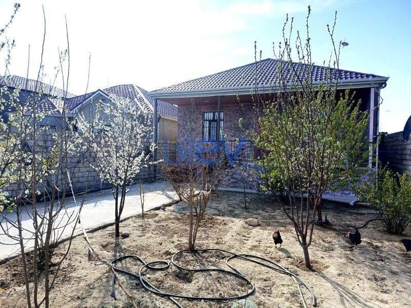 Kirayə (aylıq) 4 otaqlı Həyət evi  110m², Bakı