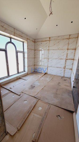 Satılır 9 otaqlı Həyət evi  700m², Bakı