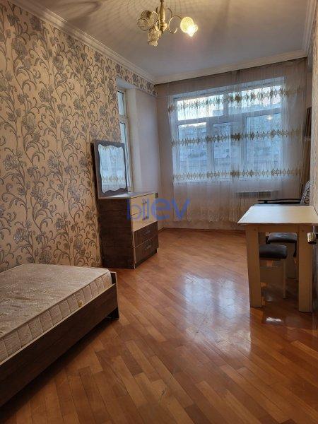 Kirayə (aylıq) 3 otaqlı Yeni Tikili  100m², Bakı