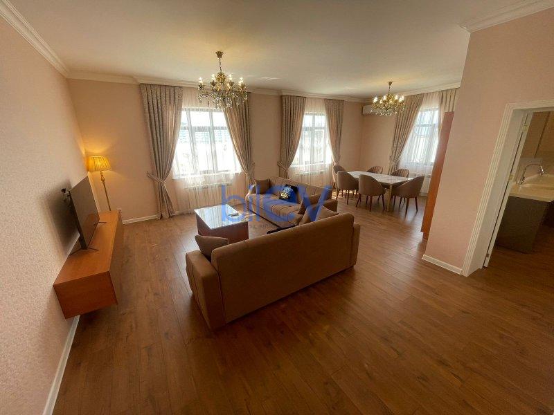 Satılır 5 otaqlı Bağ evi  240m², Bakı