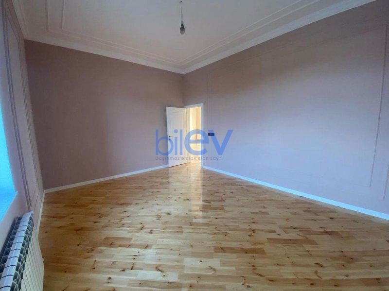 Satılır 6 otaqlı Həyət evi  216m², Bakı
