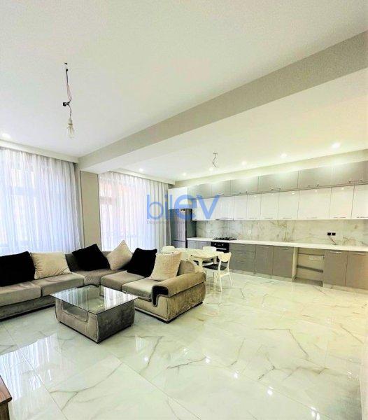 Aylıq Kirayə 3 otaqlı Yeni Tikili bina evi  130m², Bakı