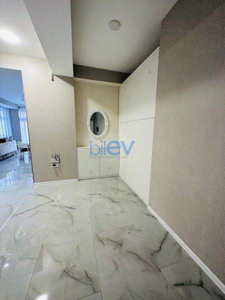 Aylıq Kirayə 3 otaqlı Yeni Tikili bina evi  130m², Bakı