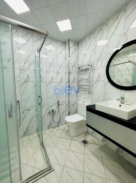 Aylıq Kirayə 3 otaqlı Yeni Tikili bina evi  130m², Bakı