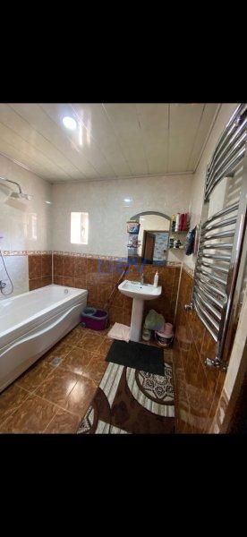 Satılır 6 otaqlı Həyət evi  550m², Bakı