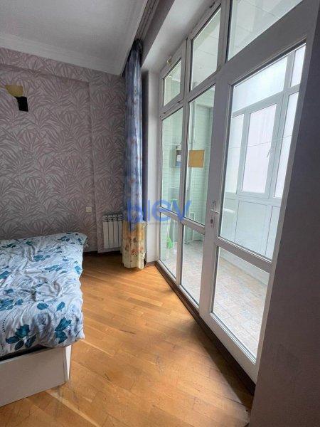 Kirayə (aylıq) 3 otaqlı Yeni Tikili  90m², Bakı