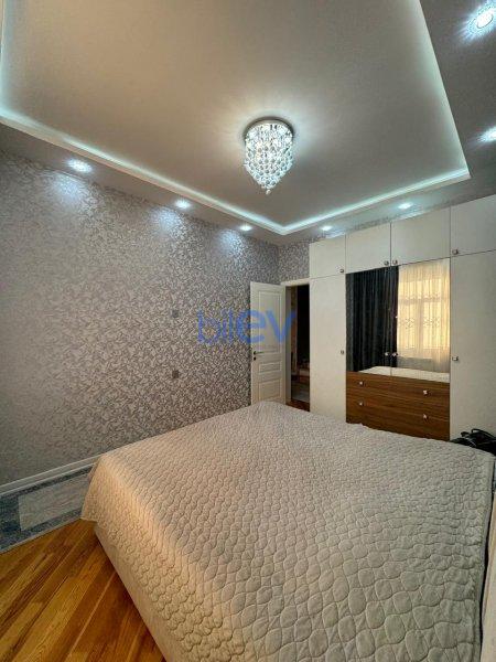 Satılır 7 otaqlı Həyət evi  250m², Bakı