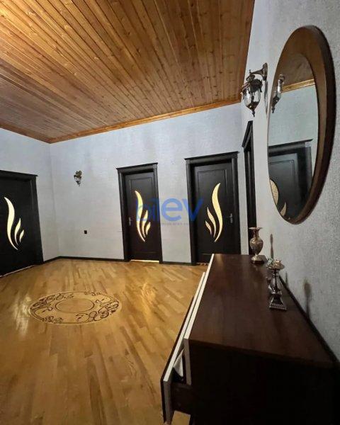 Satılır 6 otaqlı Həyət evi  270m², Bakı