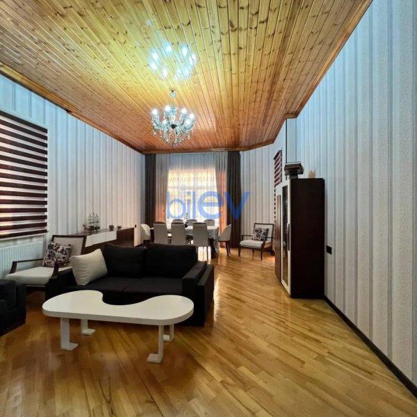 Satılır 6 otaqlı Həyət evi  270m², Bakı