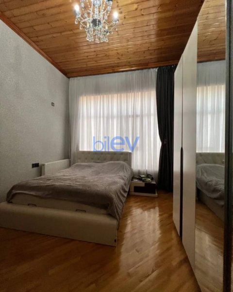 Satılır 6 otaqlı Həyət evi  270m², Bakı