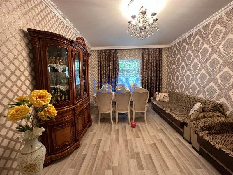 Satılır 5 otaqlı Həyət evi  250m², Bakı