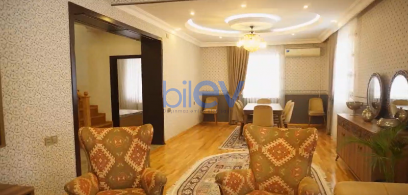 Satılır 7 otaqlı Həyət evi  352m², Bakı