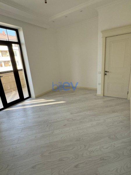 Satılır 6 otaqlı Həyət evi  276m², Bakı