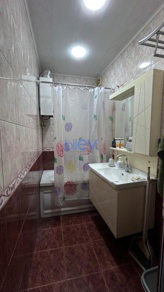 Satılır 4 otaqlı Köhnə Tikili  110m², Bakı