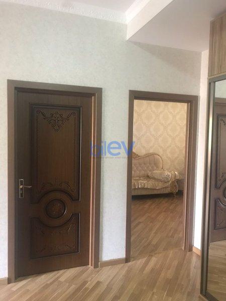 Satılır 3 otaqlı Yeni Tikili  70m², Bakı