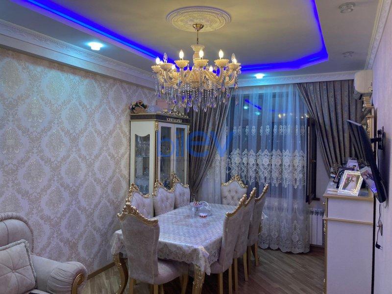 Satılır 3 otaqlı Yeni Tikili  70m², Bakı