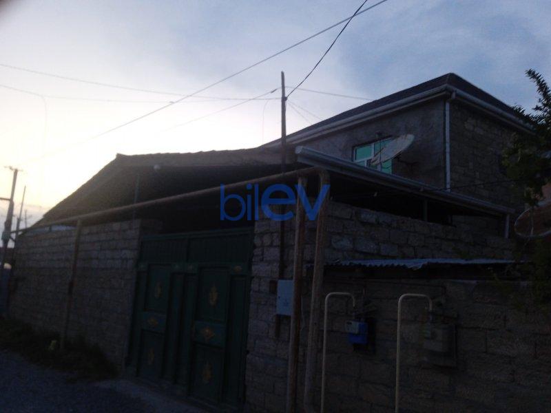 Satılır 4 otaqlı Həyət evi  200m², Bakı