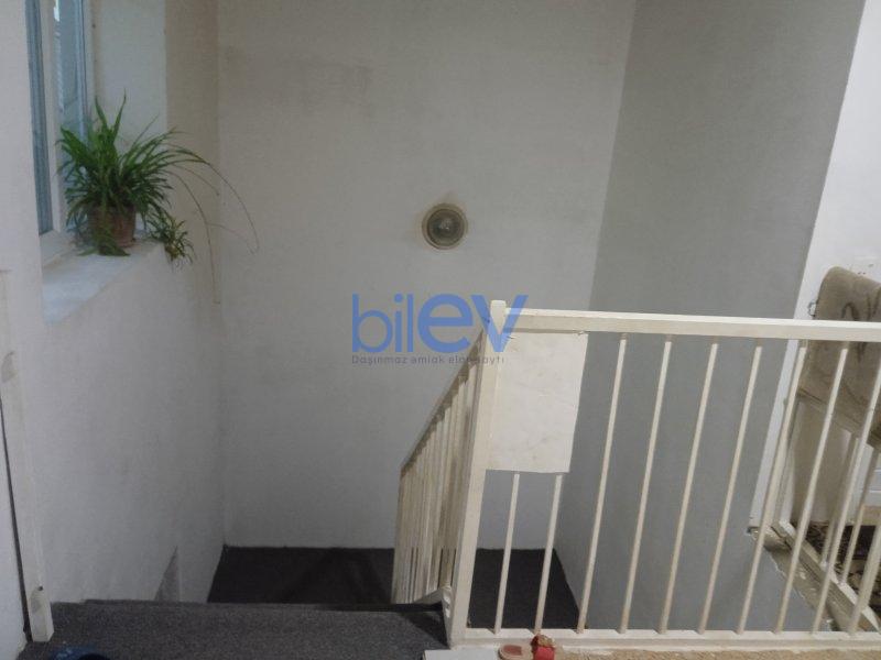 Satılır 4 otaqlı Həyət evi  200m², Bakı