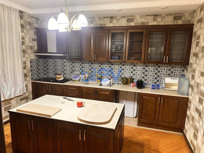 Satılır 5 otaqlı Bağ evi  650m², Bakı