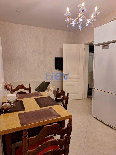 Satılır 6 otaqlı Həyət evi  180m², Bakı
