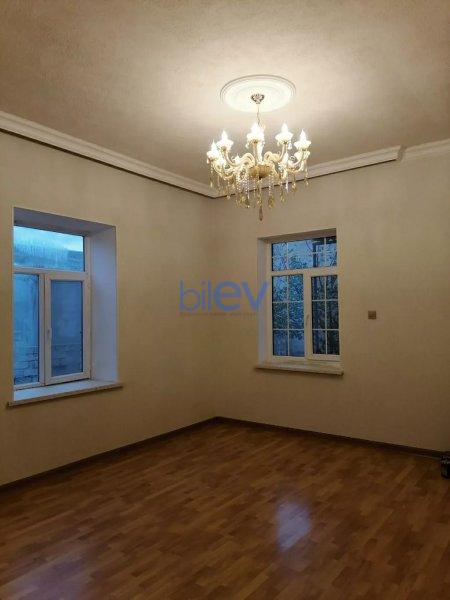 Satılır 4 otaqlı Həyət evi  450m², Bakı