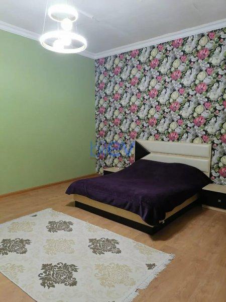 Satılır 4 otaqlı Həyət evi  450m², Bakı