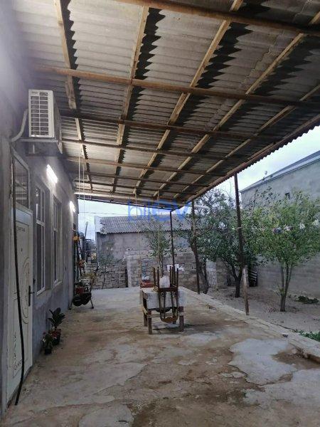 Satılır 4 otaqlı Həyət evi  450m², Bakı