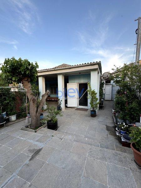 Satılır 6 otaqlı Həyət evi  250m², Bakı