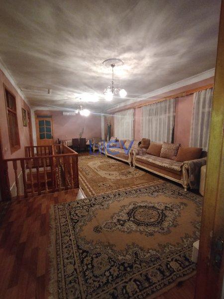 Satılır 6 otaqlı Həyət evi  250m², Bakı
