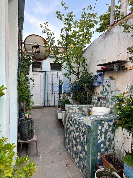 Satılır 6 otaqlı Həyət evi  250m², Bakı