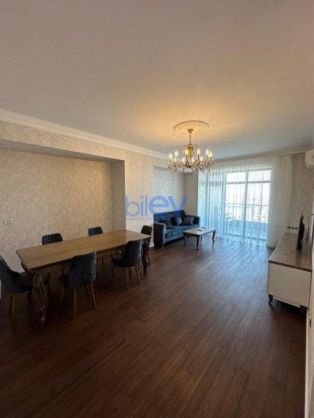 Kirayə (aylıq) 3 otaqlı Yeni Tikili  150m², Bakı