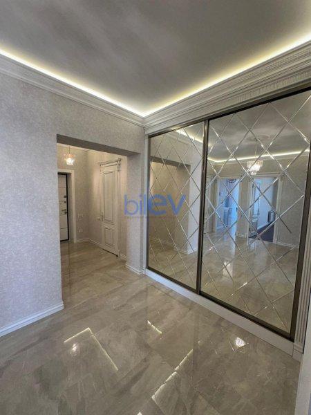 Kirayə (aylıq) 3 otaqlı Yeni Tikili  150m², Bakı