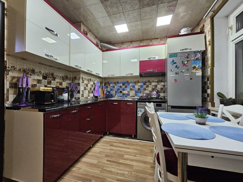 Satılır 2 otaqlı Köhnə Tikili  60m², Bakı