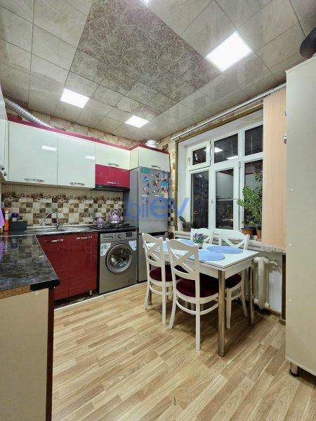 Satılır 2 otaqlı Köhnə Tikili  60m², Bakı