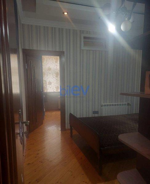 Aylıq Kirayə 3 otaqlı Köhnə Tikili bina evi  97m², Bakı