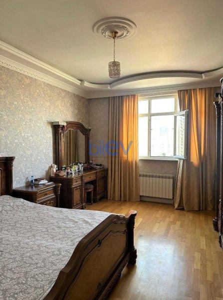 Kirayə (aylıq) 3 otaqlı Yeni Tikili  150m², Bakı