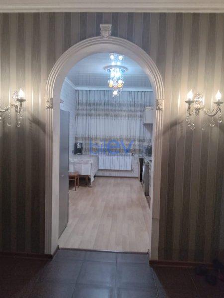 Satılır 4 otaqlı Həyət evi  400m², Qusar