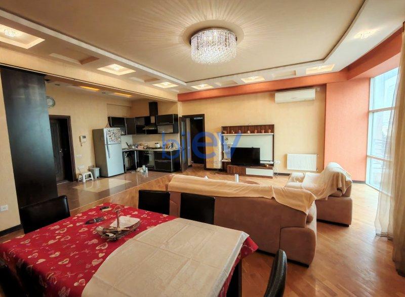 Kirayə (aylıq) 3 otaqlı Yeni Tikili  110m², Bakı