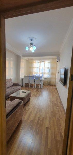 Kirayə (aylıq) 3 otaqlı Yeni Tikili  100m², Bakı