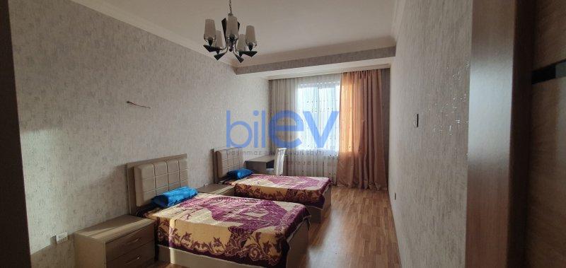 Kirayə (aylıq) 3 otaqlı Yeni Tikili  100m², Bakı