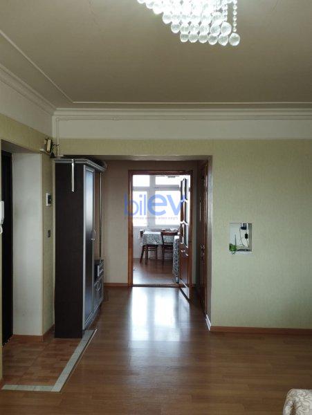 Satılır 4 otaqlı Köhnə Tikili  90m², Bakı