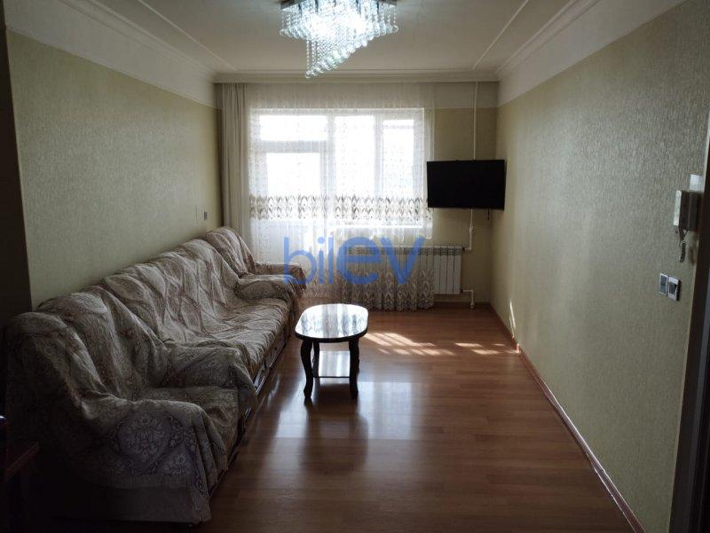 Satılır 4 otaqlı Köhnə Tikili  90m², Bakı
