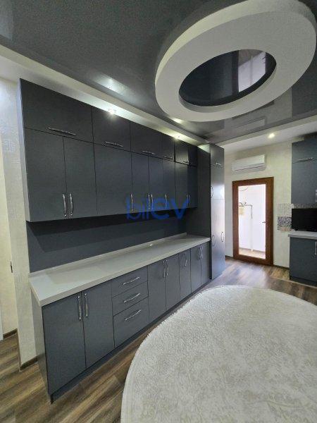 Satılır 5 otaqlı Yeni Tikili  165m², Bakı