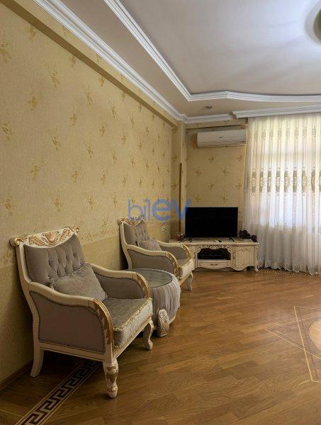 Kirayə (aylıq) 3 otaqlı Yeni Tikili  142m², Bakı