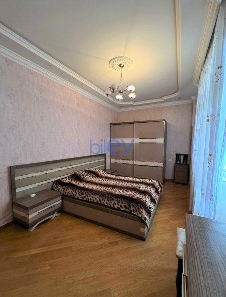 Kirayə (aylıq) 3 otaqlı Yeni Tikili  142m², Bakı