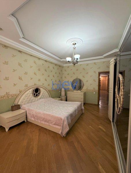 Kirayə (aylıq) 3 otaqlı Yeni Tikili  142m², Bakı