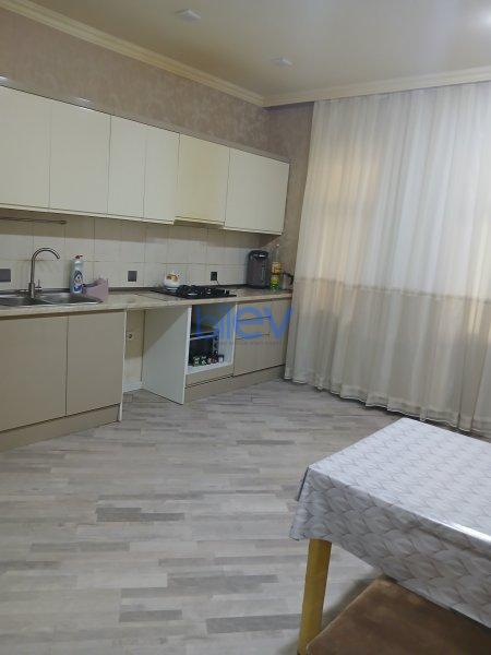 Satılır 4 otaqlı   140m², Bakı